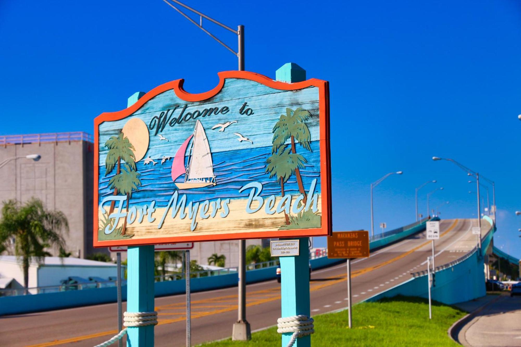 Gorgeous Canal-Front Home With Easy Access To The Gulf Of Mexico - Sunshine And Seashells Cape Coral Exterior foto