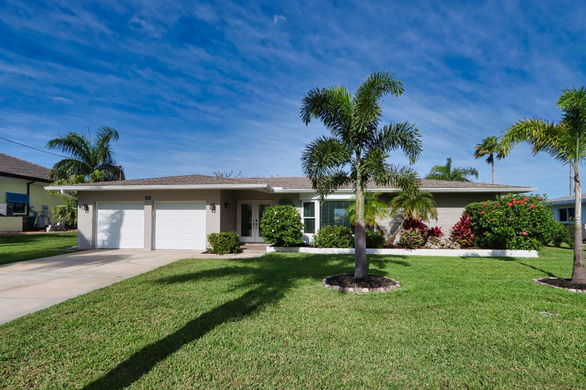 Gorgeous Canal-Front Home With Easy Access To The Gulf Of Mexico - Sunshine And Seashells Cape Coral Exterior foto