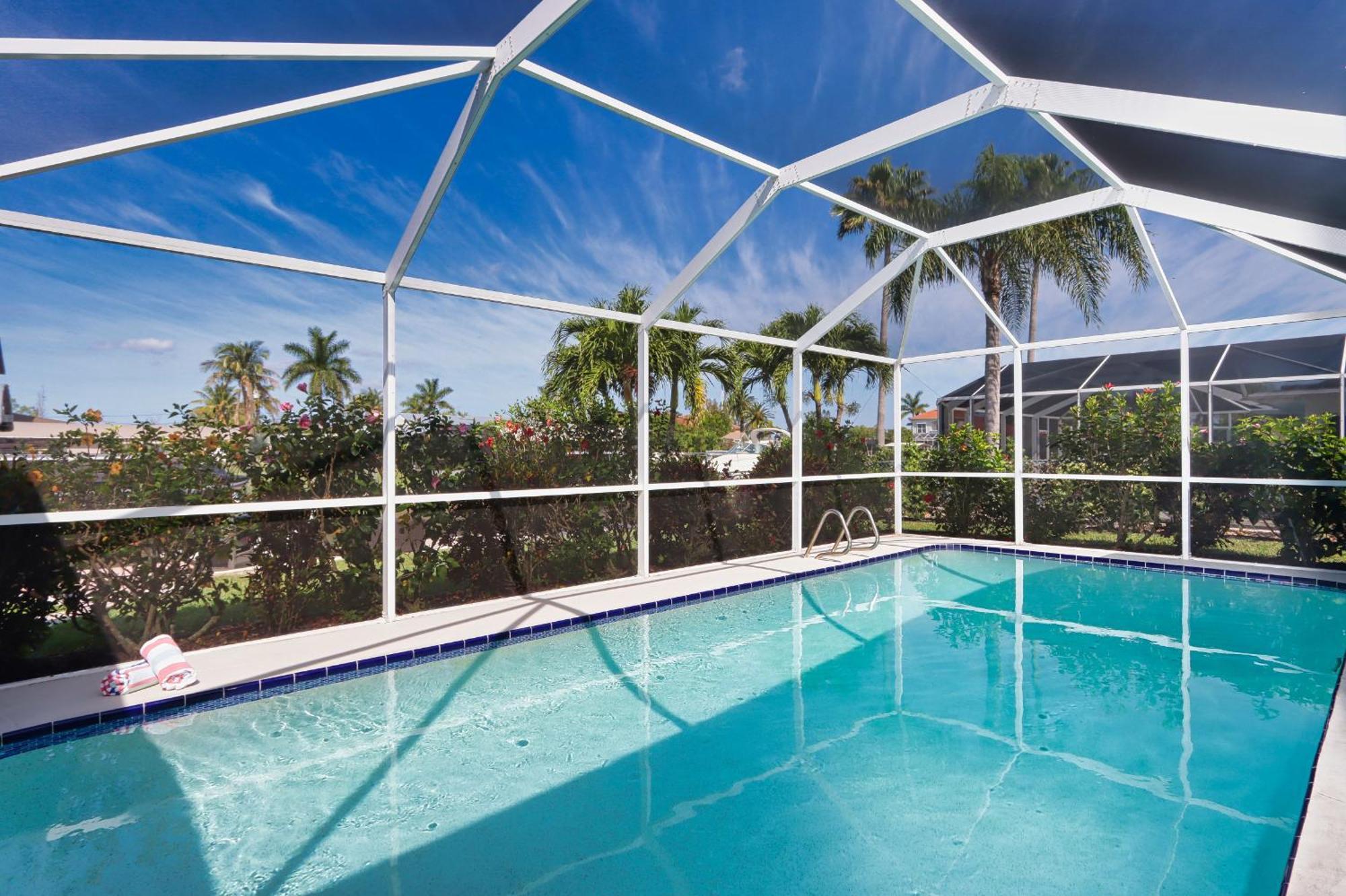 Gorgeous Canal-Front Home With Easy Access To The Gulf Of Mexico - Sunshine And Seashells Cape Coral Exterior foto